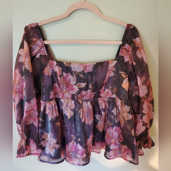 NWT Floral Peplum Top - Picture 6 of 9
